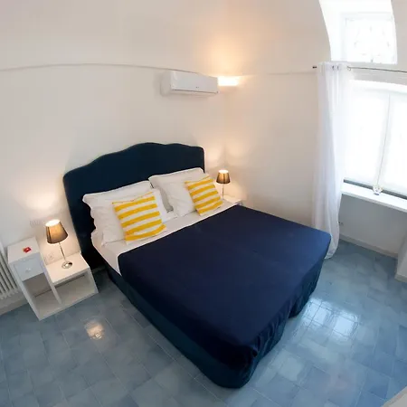 Domus Fortunae Couette-café Bacoli