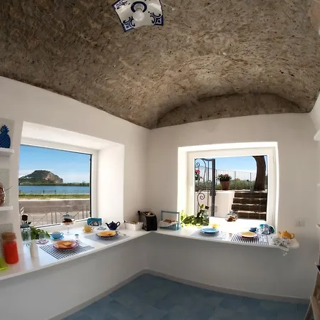 Domus Fortunae Bed & Breakfast