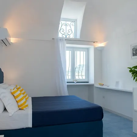 Bed & Breakfast Domus Fortunae Bacoli